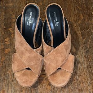 BRAND NEW elyse walker brown suede heels - 37